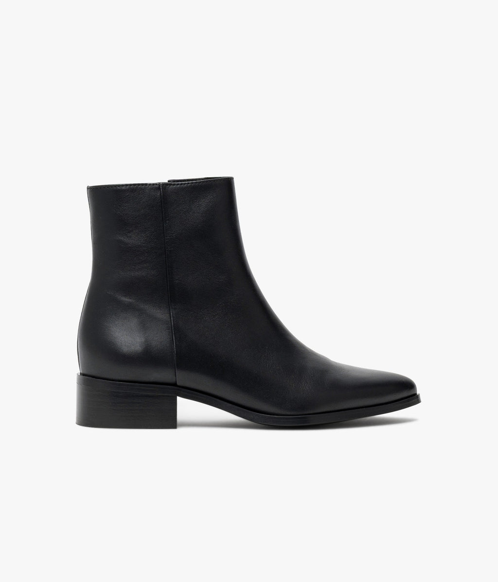 Marylis black ankle boots