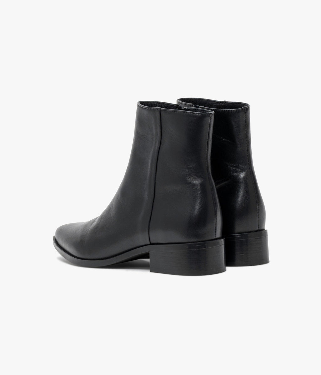 Marylis black ankle boots
